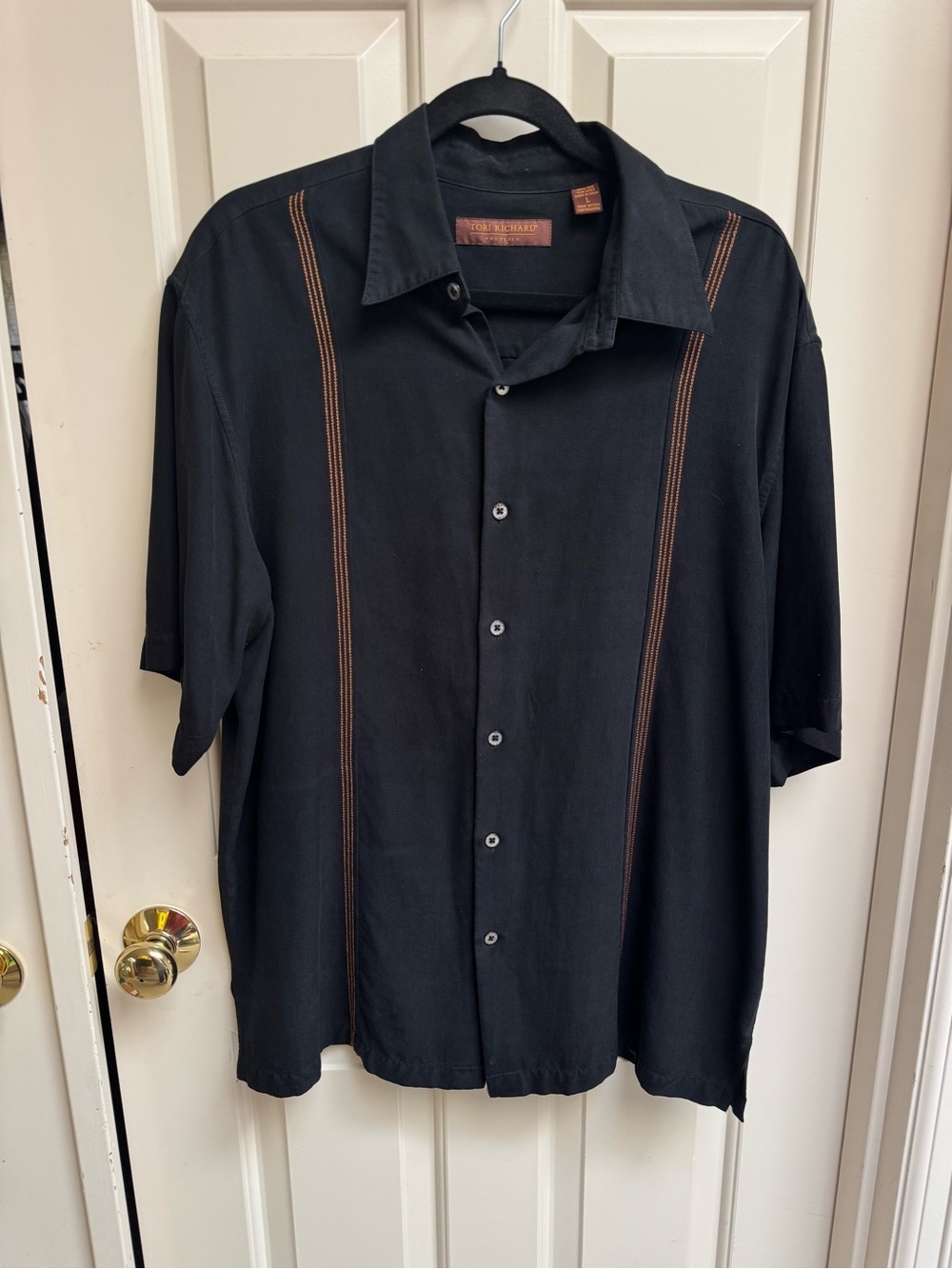 Tori Richard Black Silk Martini Button-Down Shirt